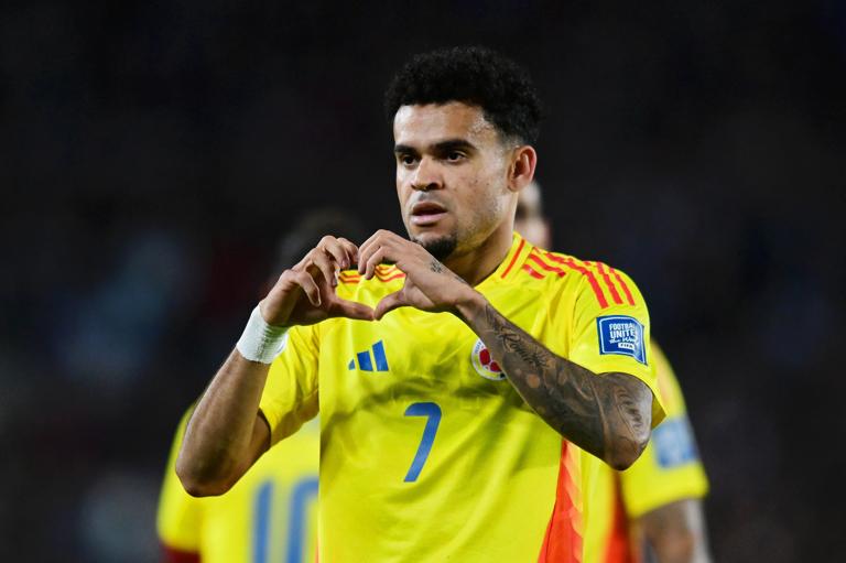 BUENOS AIRES, ARGENTINA - JUNE 10: Luis Diaz of Colombia celebrates after scoring the team's first goal during the FIFA World Cup 2026 South American Qualifier match between Argentina and Colombia at Estadio M&aacute;s Monumental Antonio Vespucio Liberti on June 10, 2025 in Buenos Aires, Argentina.  (Photo by Marcelo Endelli/Getty Images)