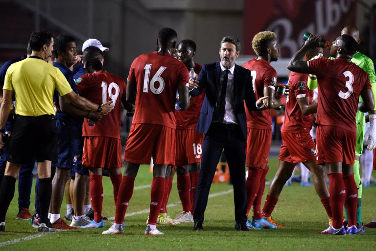 CIUDAD DE PANAMA, PANAMA - MARCH 30: Coach of Panama Thomas Christiansen gives instructions to his players during a match between Panama and Canada as part of Concacaf 2022 FIFA World Cup Qualifiers at Rommel Fernandez Stadium on March 30, 2022 in Ciudad de Panama, Panama. (Photo by Guillermo Legaria/Getty Images)